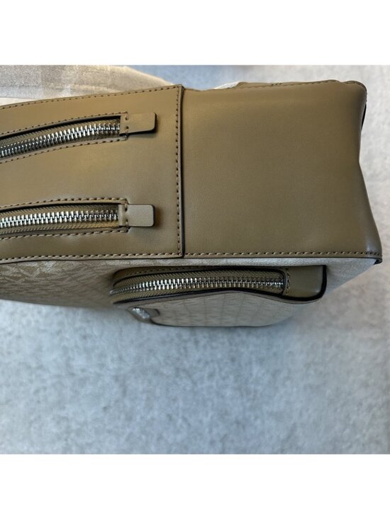Michael Kors Jaycee Medium Backpack Vanilla Light Brown Vinyl/Leather NWT main image 7